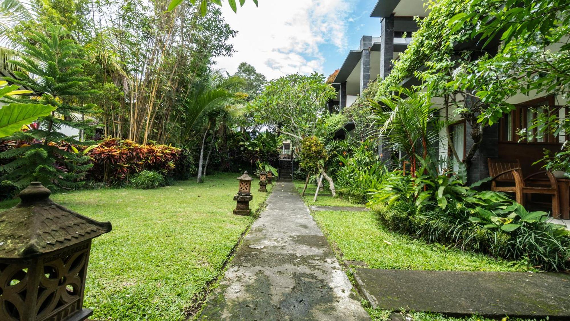 Gita Maha Ubud Hotel By Mahaputra-Chse Certified Exterior photo